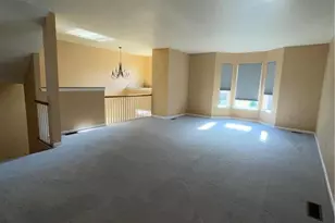 5527 W Spring Ridge Dr, Lower Macungie Township, PA 18062 - Photo 4