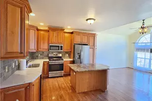 5527 W Spring Ridge Dr, Lower Macungie Township, PA 18062 - Photo 8