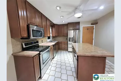 1611 Chippendale Circle, Hanover Twp, PA 18017 - Photo 10