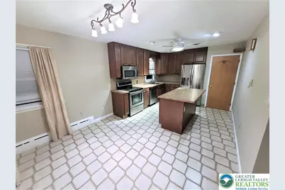 1611 Chippendale Circle, Hanover Twp, PA 18017 - Photo 8