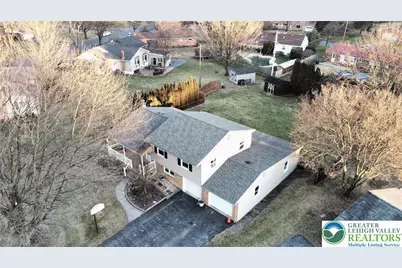 1611 Chippendale Circle, Hanover Twp, PA 18017 - Photo 2