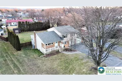 1611 Chippendale Circle, Hanover Twp, PA 18017 - Photo 4