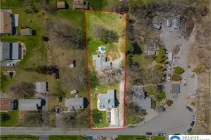 724 Krocks Ct, Lower Macungie Township, PA 18106 - Photo 4