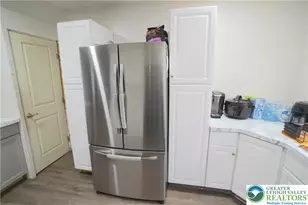 3863 Mauch Chunk Rd, Allentown City, PA 18104 - Photo 10