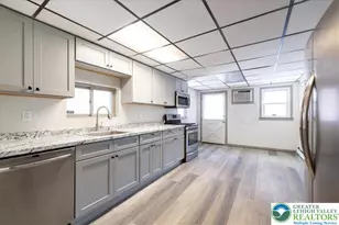 231 N Peach St, Allentown City, PA 18102 - Photo 6