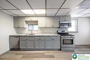 231 N Peach St, Allentown City, PA 18102 - Photo 8