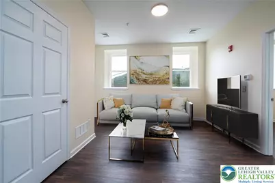 418 W Race Street #7, Pottsville, PA 17901 - Photo 2