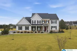 206 Broadview Ct, Bushkill Twp, PA 18064 - Photo 4