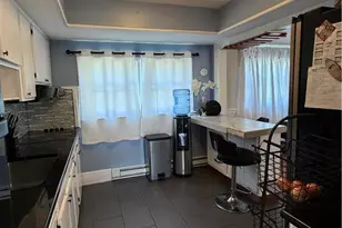 1820 Sherwood St, Hanover Twp, PA 18109 - Photo 2