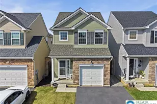 3206 Huntington Ln, Forks Twp, PA 18040 - Photo 2