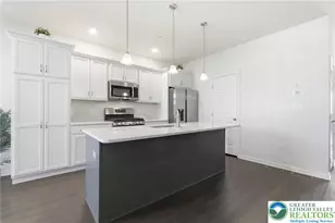 3206 Huntington Ln, Forks Twp, PA 18040 - Photo 6