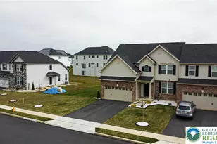 1718 Charley Ln, Bethlehem Township, PA 18020 - Photo 4