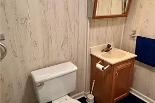 3858 Rosewood Ln, Whitehall Township, PA 18052 - Photo 34