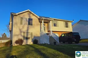 2013 Woodside Ct, Salisbury Township, PA 18103 - Photo 4