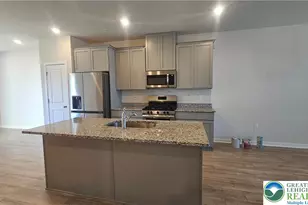 7616 Clayton Ave, Upper Saucon Township, PA 18036 - Photo 6