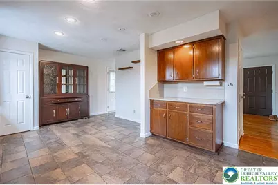 912 S Lincoln Avenue, Walnutport Boro, PA 18088 - Photo 8