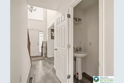 225 Swan Court, Middle Smithfield, PA 18302 - Photo 14