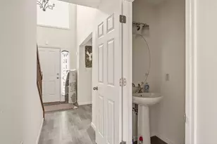 225 Swan Ct, Middle Smithfield, PA 18302 - Photo 14