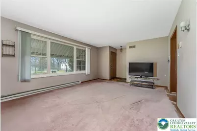 4722 Steuben Road, Lower Nazareth Twp, PA 18064 - Photo 4