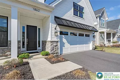 1862 Franklin Way, South Whitehall Township, PA 18104 - Photo 2