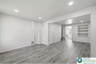 37 Spruce Street, Allentown City, PA 18101 - Photo 2