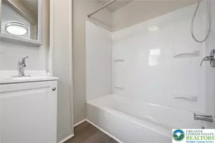 37 Spruce St, Allentown City, PA 18101 - Photo 10