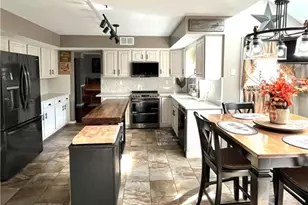 6424 Larch Ln, Macungie Boro, PA 18062 - Photo 8