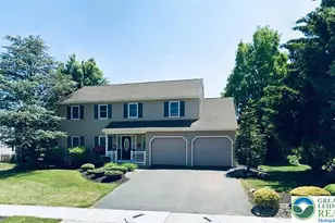 6424 Larch Ln, Macungie Boro, PA 18062 - Photo 2