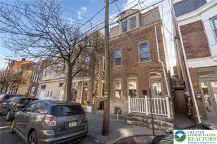 422 Ridge Ave, Allentown City, PA 18102 - Photo 2