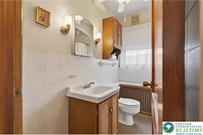 230 W Howard Avenue, Coaldale, PA 18218 - Photo 24