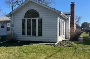 2621 Colorado St, Salisbury Township, PA 18103 - Photo 2