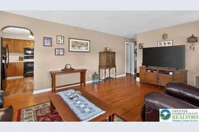 1984 Troxell Street, Hanover Twp, PA 18109 - Photo 6