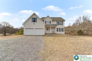 546 Patten Cir, Penn Forrest, PA 18210 - Photo 2