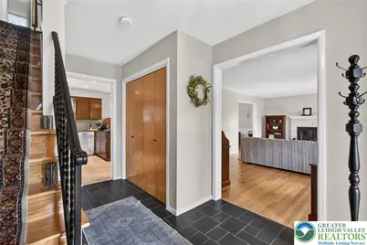 126 Hillcrest Drive S, Macungie Boro, PA 18062 - Photo 4