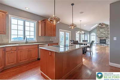 4123 Wyndemere Circle E, Lowhill Township, PA 18078 - Photo 20