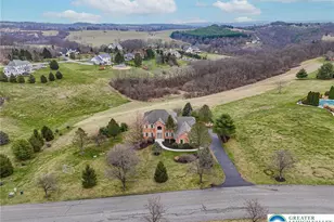 4123 Wyndemere Circle E, Lowhill Township, PA 18078 - Photo 4