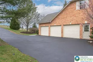 4123 Wyndemere Circle E, Lowhill Township, PA 18078 - Photo 8