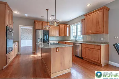 4123 Wyndemere Circle E, Lowhill Township, PA 18078 - Photo 16