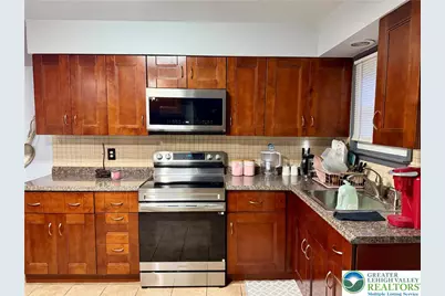 417 Carolina Avenue, Whitehall Township, PA 18052 - Photo 8