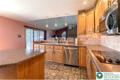 4809 Spruce Street, North Whitehall Township, PA 18078 - Photo 12