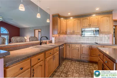 4809 Spruce Street, North Whitehall Township, PA 18078 - Photo 4