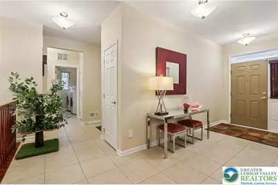 2113 Kingsview Road, Lower Macungie Township, PA 18062 - Photo 8