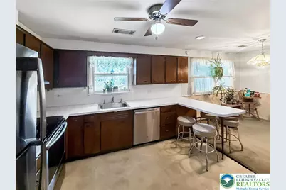 1060 Howertown Road, North Catasauqua Bor, PA 18032 - Photo 4