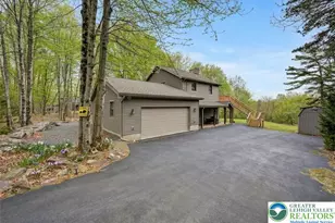 361 Birch Dr, Blakeslee, PA 18610 - Photo 2