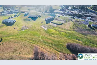 616 Moorestown Drive, Moore Township, PA 18014 - Photo 4