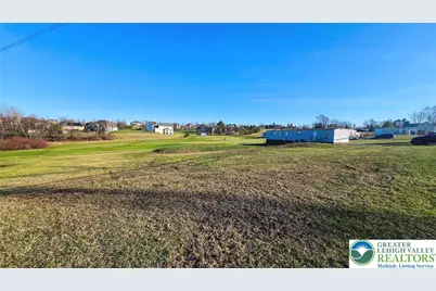 616 Moorestown Drive, Moore Township, PA 18014 - Photo 2