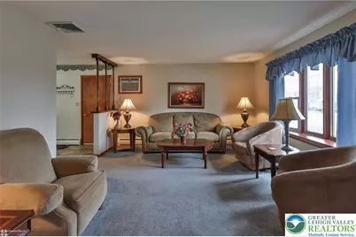 4514 Steuben Road, Lower Nazareth Twp, PA 18020 - Photo 4