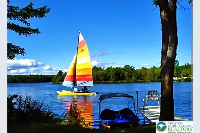 826 Laurel Road, Pocono Summit, PA 18344 - Photo 2