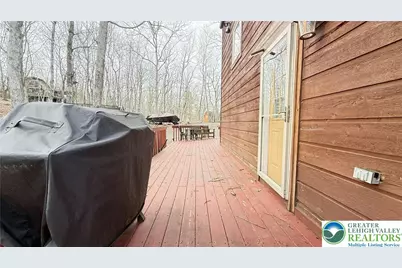 5933 Decker Road, Bushkill, PA 18324 - Photo 4