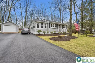 1249 Lexington Avenue, Coolbaugh Twp, PA 18346 - Photo 2